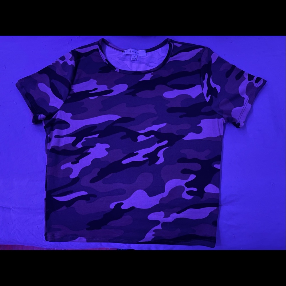 GAZE Super Soft Camo Crop Top - Picture 2 of 4